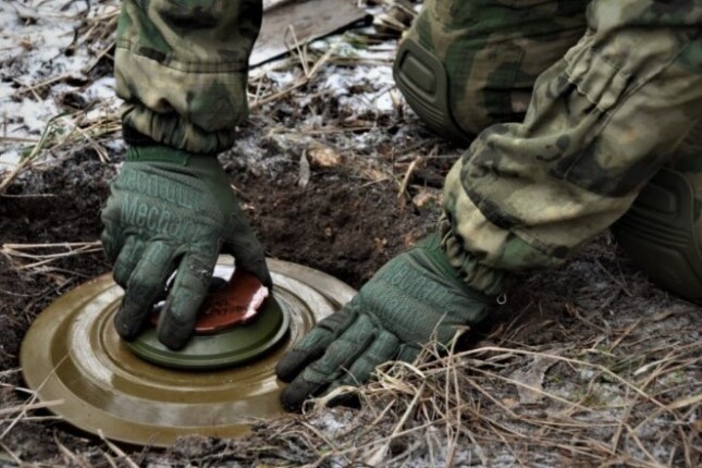 Kyiv Seeks More Mine Clearing Equipment as Ukrainian "Sappers" Take Huge Losses