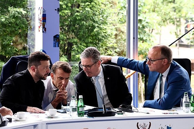 Diplomatic Chess, Ukraine the Pawn