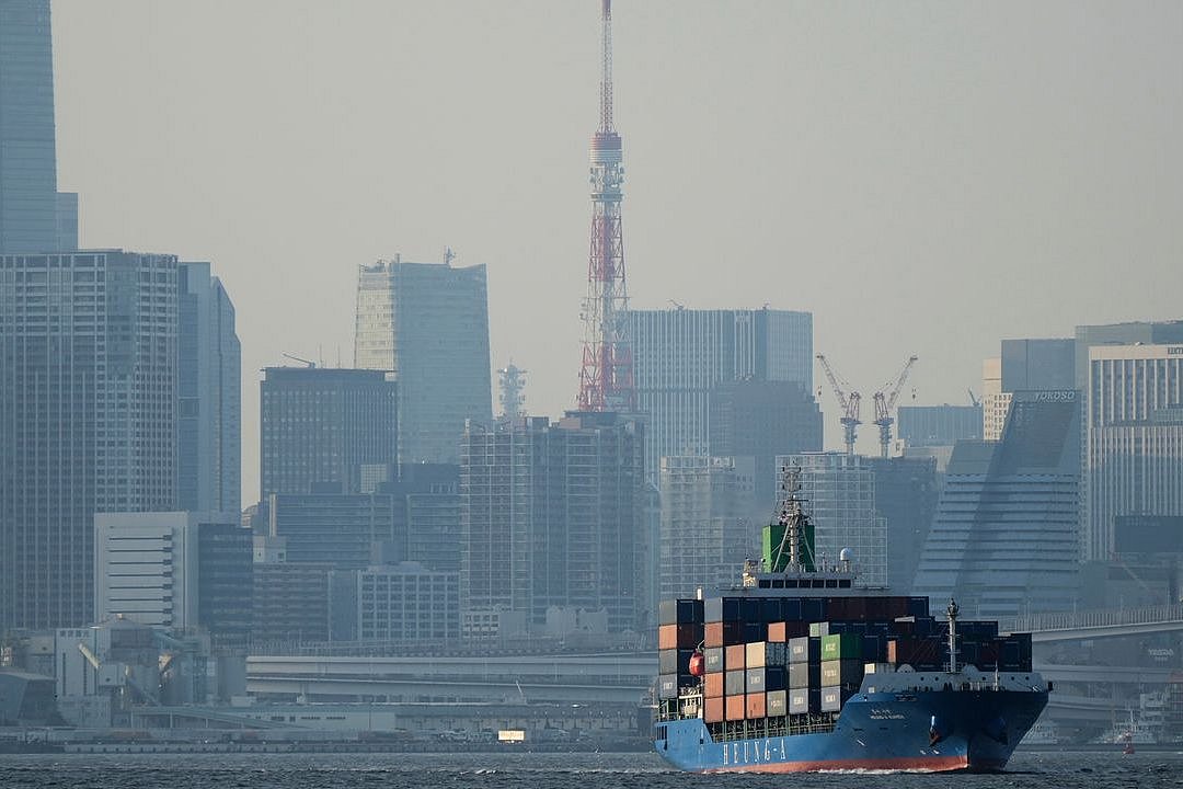 Trump escalates global economic war