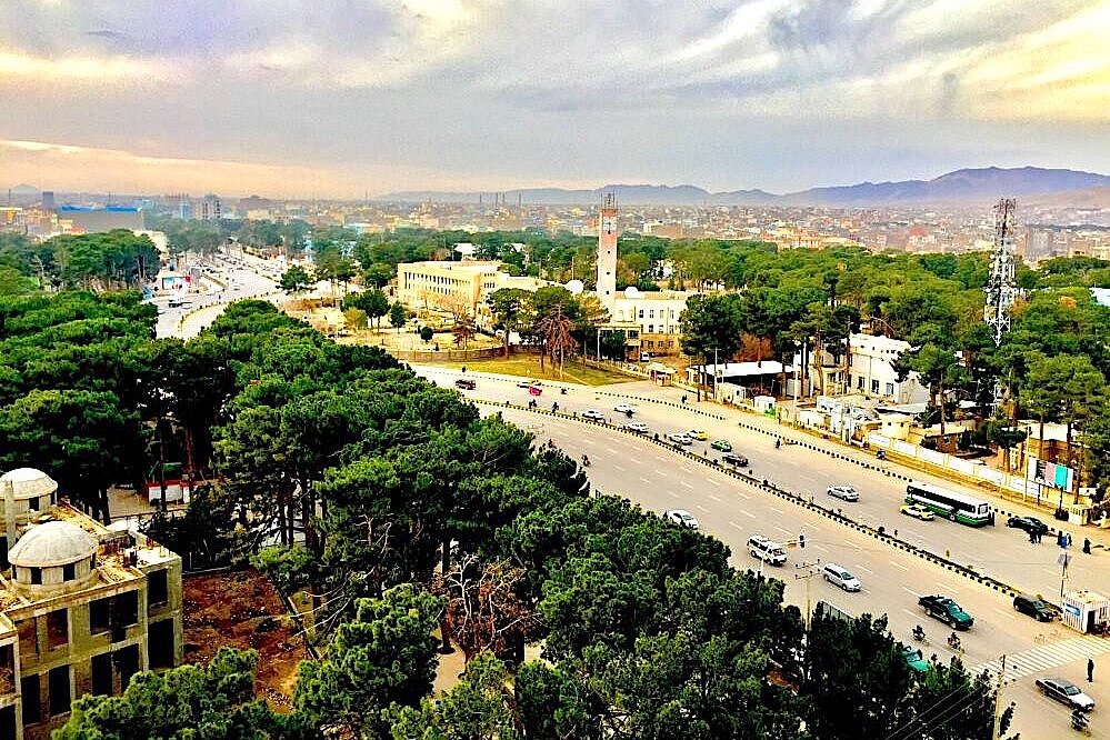 After Decades, India Warms to the Taliban