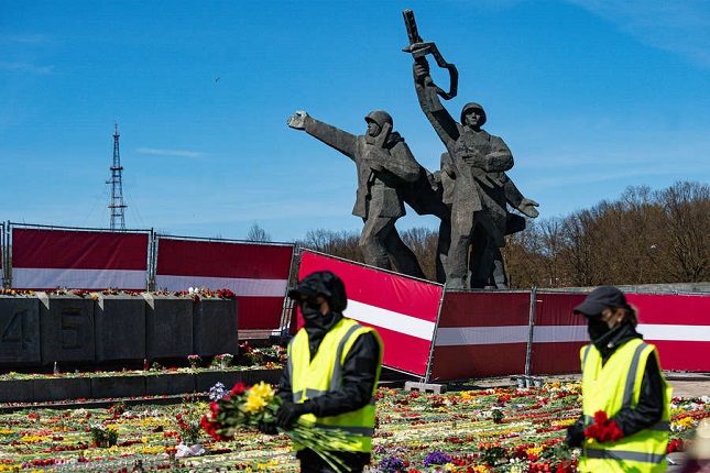Madness of Mad People: Latvians on Demolition of Monument to Soviet Soldiers