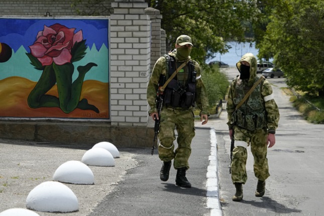 Ukraine has telegraphed its big counteroffensive for months. So where is it?
