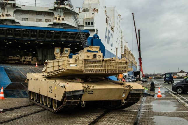 NATO sends over 120 battle tanks to Ukraine in “first wave”