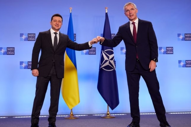 Stoltenberg Says Ukraine Must Win the War to Become a NATO Member
