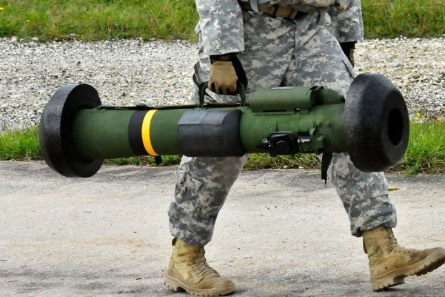Mexican TV Spots Anti-Tank Missile Launcher That Has Been Sent to Ukraine in Hands of Cartel