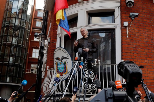 El Pais reports proof that the CIA illegally spied on Julian Assange