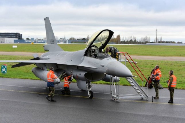 Europe Opens F-16 Training Center for Ukrainian Pilots