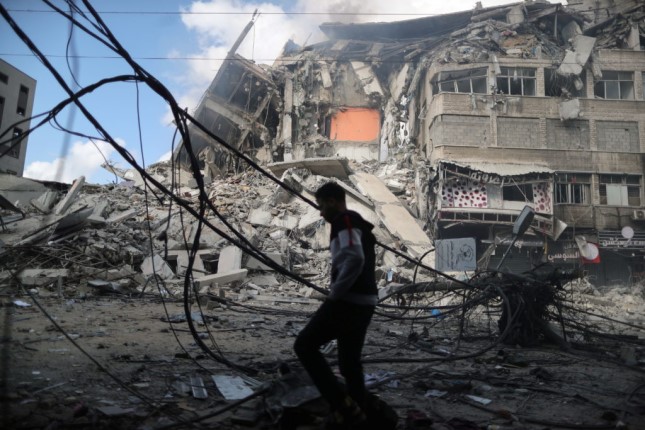 Israeli bombardment claims over 700 lives in 24 hours