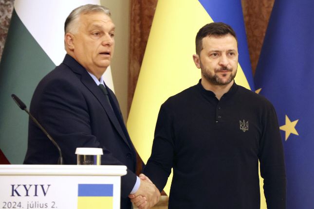 Hungary’s Orban Visits Ukraine, Suggests Zelensky Consider a Ceasefire