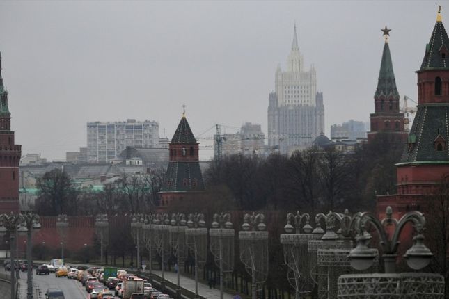 Kremlin Calls Talk of US Giving Ukraine Nuclear Weapons "Absolutely Irresponsible"